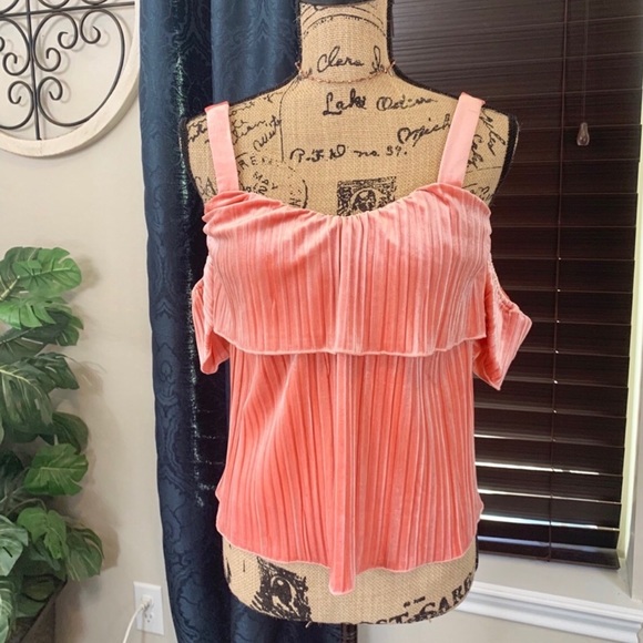 Endless Rose Tops Endless Rose Top On The Color Soft Coral Poshmark